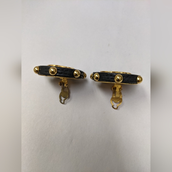 Vintage Chanel CC Leather Earrings #792 - Picture 6 of 10